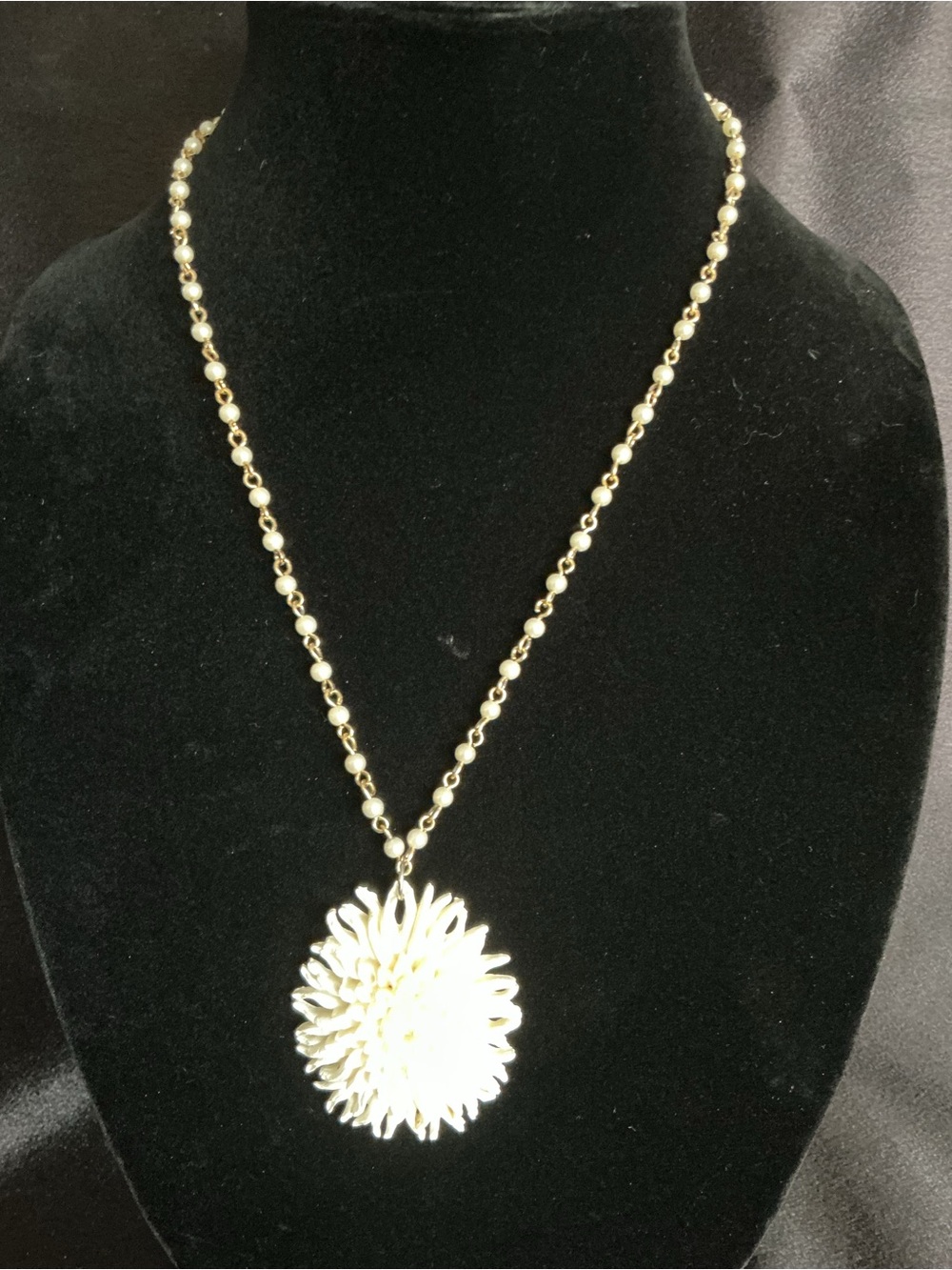Vintage Pearl Beaded Necklace with White Floral Pendant